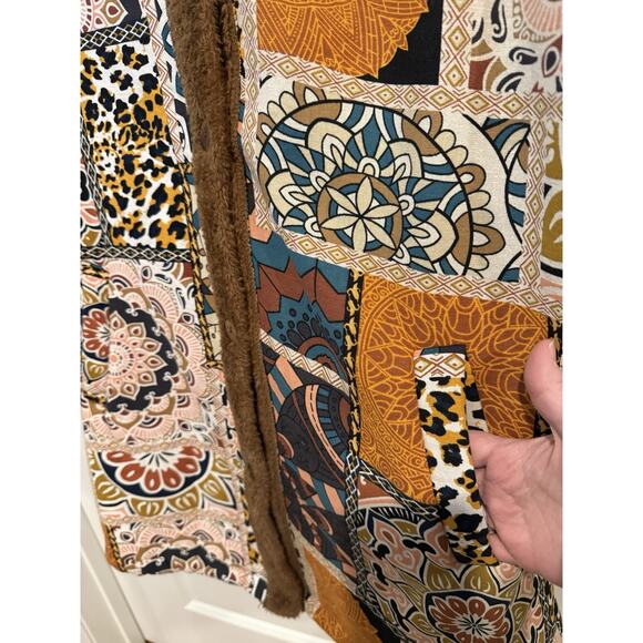 Comfyluxe Shacket Sweater Jacket Cardigan OS Eye Catching Artsy Boho Faux Fur - Picture 4 of 7